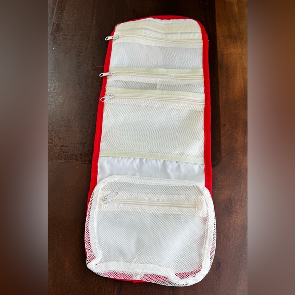 Hello Kitty small travel pouch - Picture 3 of 4